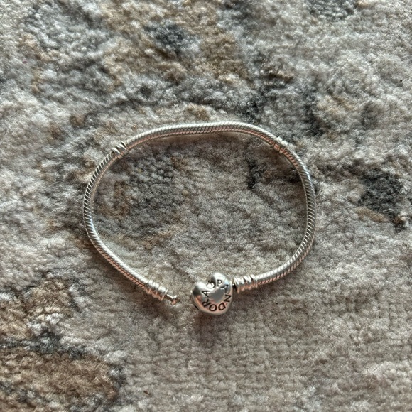 Pandora Moments Heart Clasp Snake Chain Bracelet Size 6.7 - Picture 9 of 12